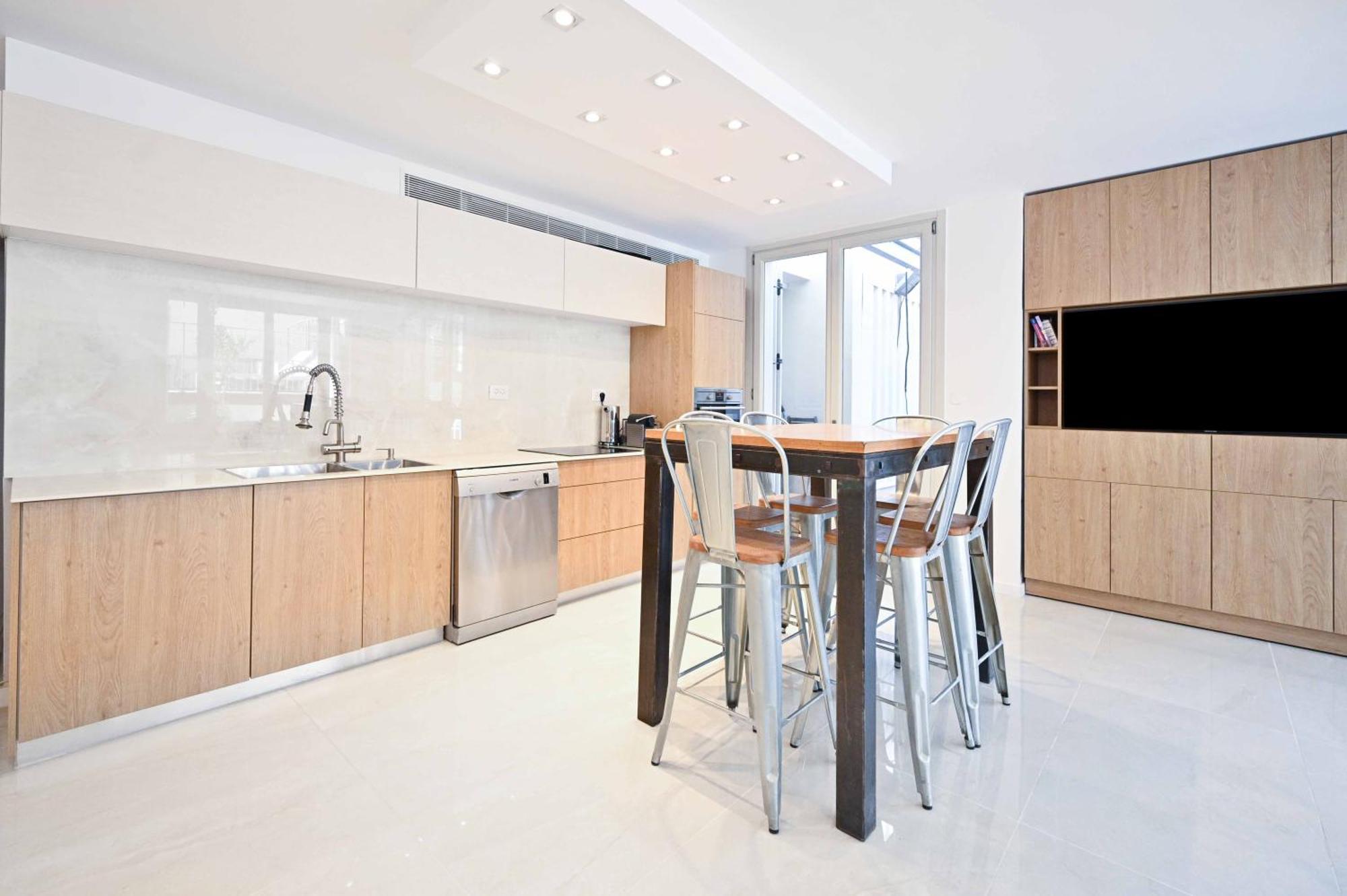 Apartment Heaven Garden 3br In Neve Tsedek By Holyguest *